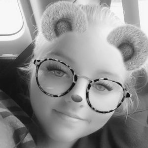 Meet your Posher, Lexie